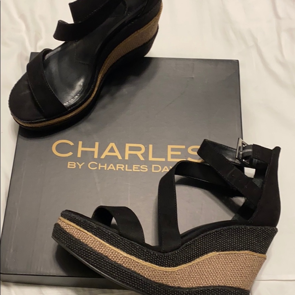 Sexy & fun Charles David wedges